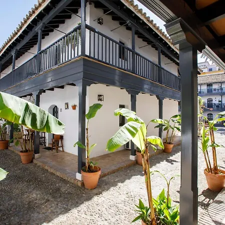 Rentalsevilla Un Oasis En El Centro De